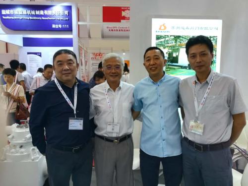 江苏阀协14家会员企业和知名阀企在阀门世界博览会上大展风采